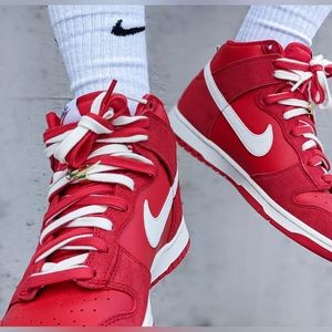 Nike Dunk High "First Use Red"
